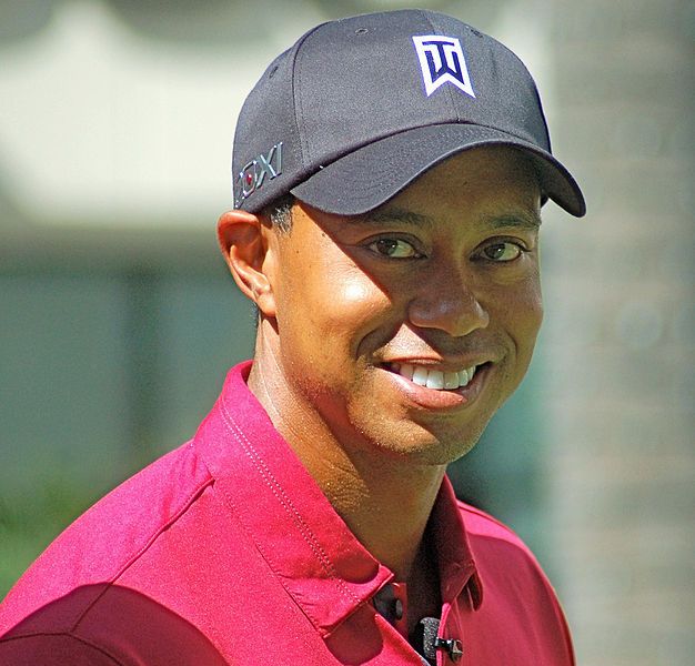 how much money does tiger woods caddy make a year