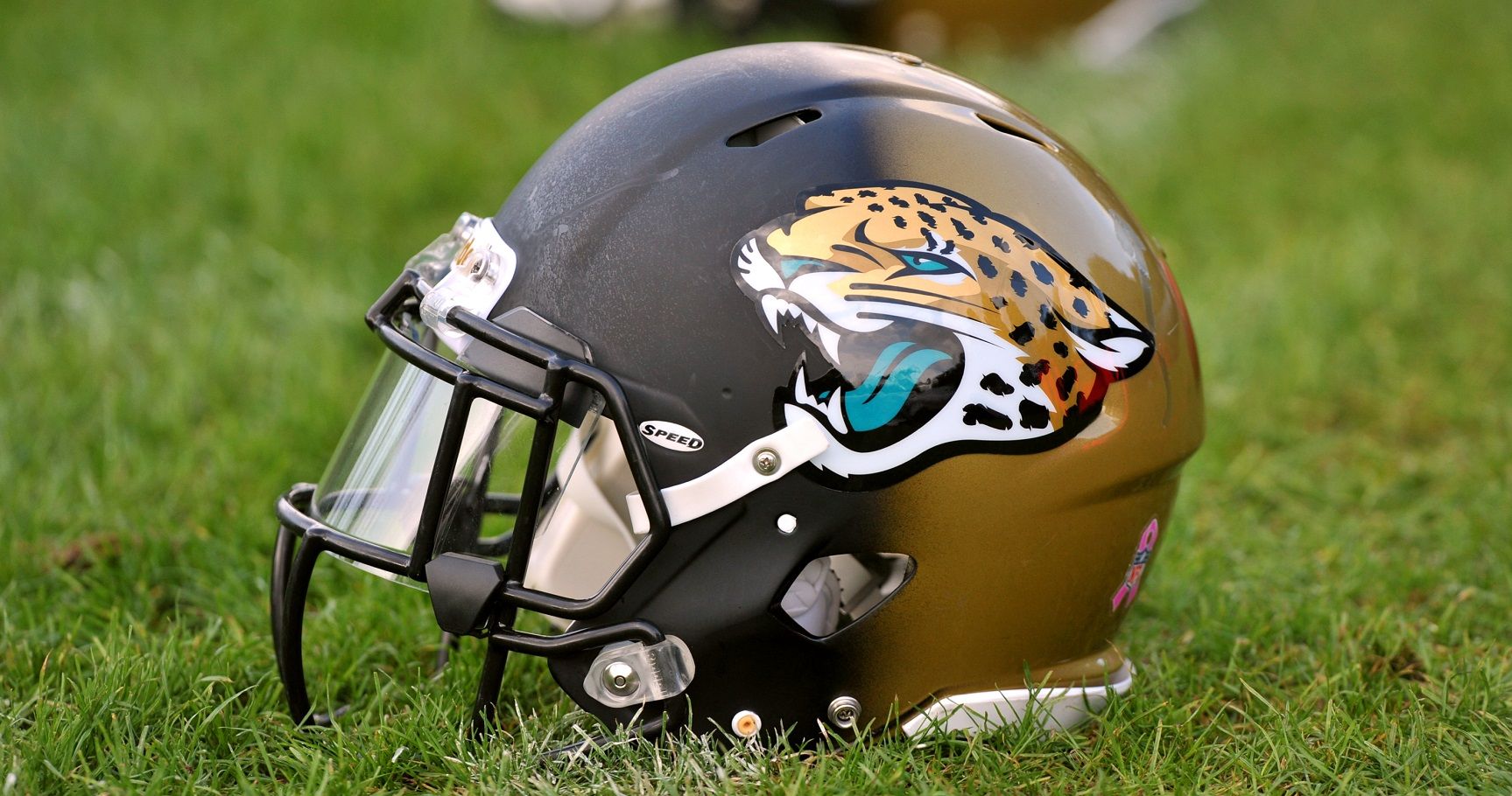 10 NFL Teams With The Most Salary Cap Space August 2014