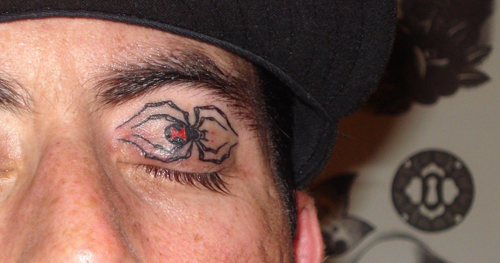 10 of the Creepiest Eyelid Tattoos You'll Wish You Didn't Just See