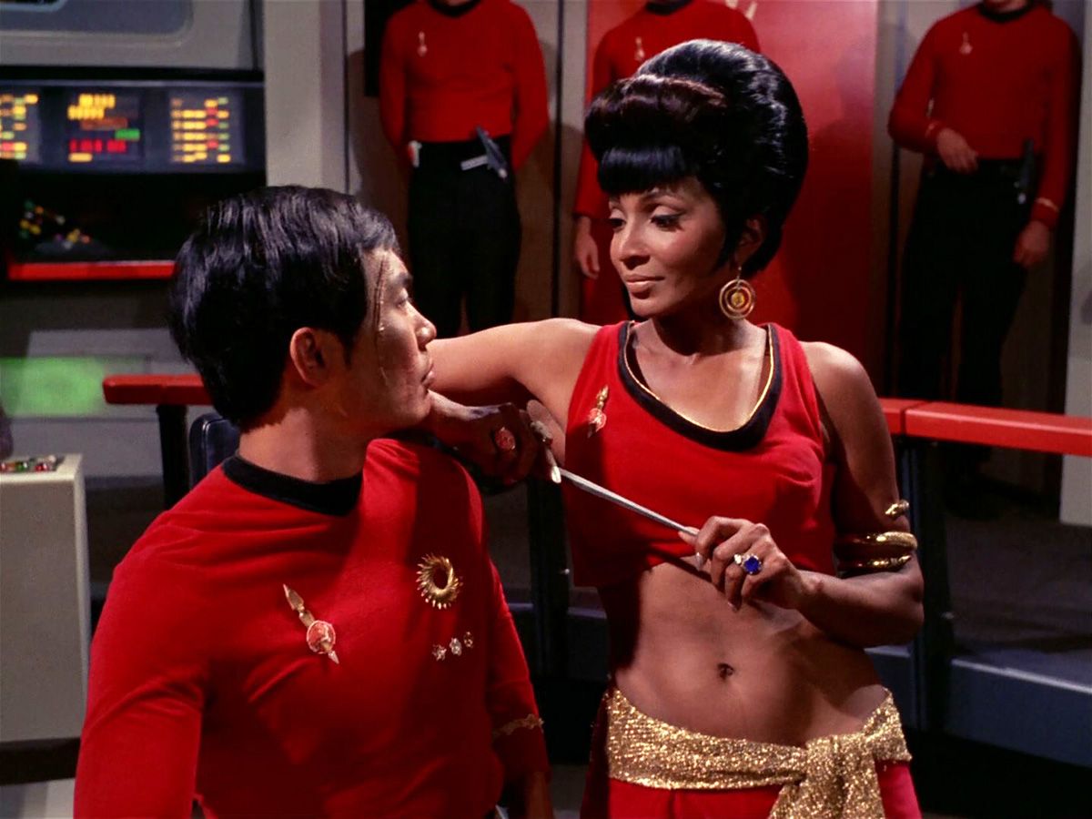 The 20 Hottest Star Trek Babes Of All Time Therichest 