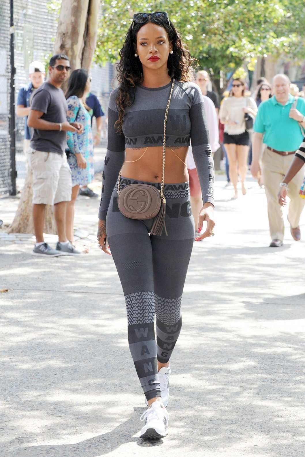 The 15 Hottest Celebrities Who Can't Stop Wearing Yoga Pants