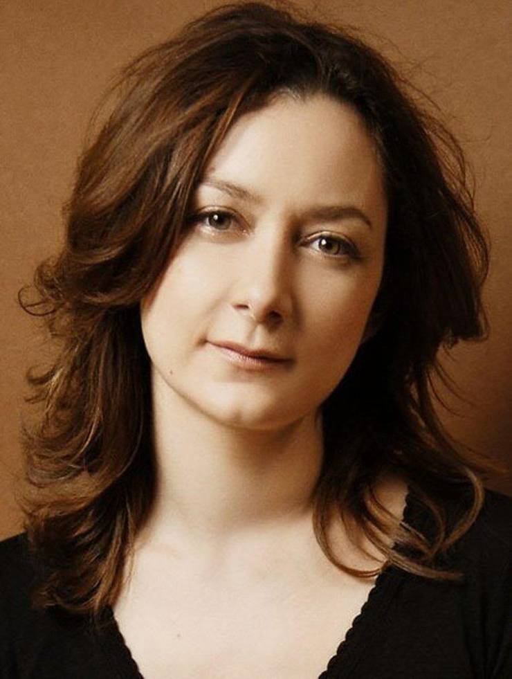 sara-gilbert-vegan.jpg (740×981)
