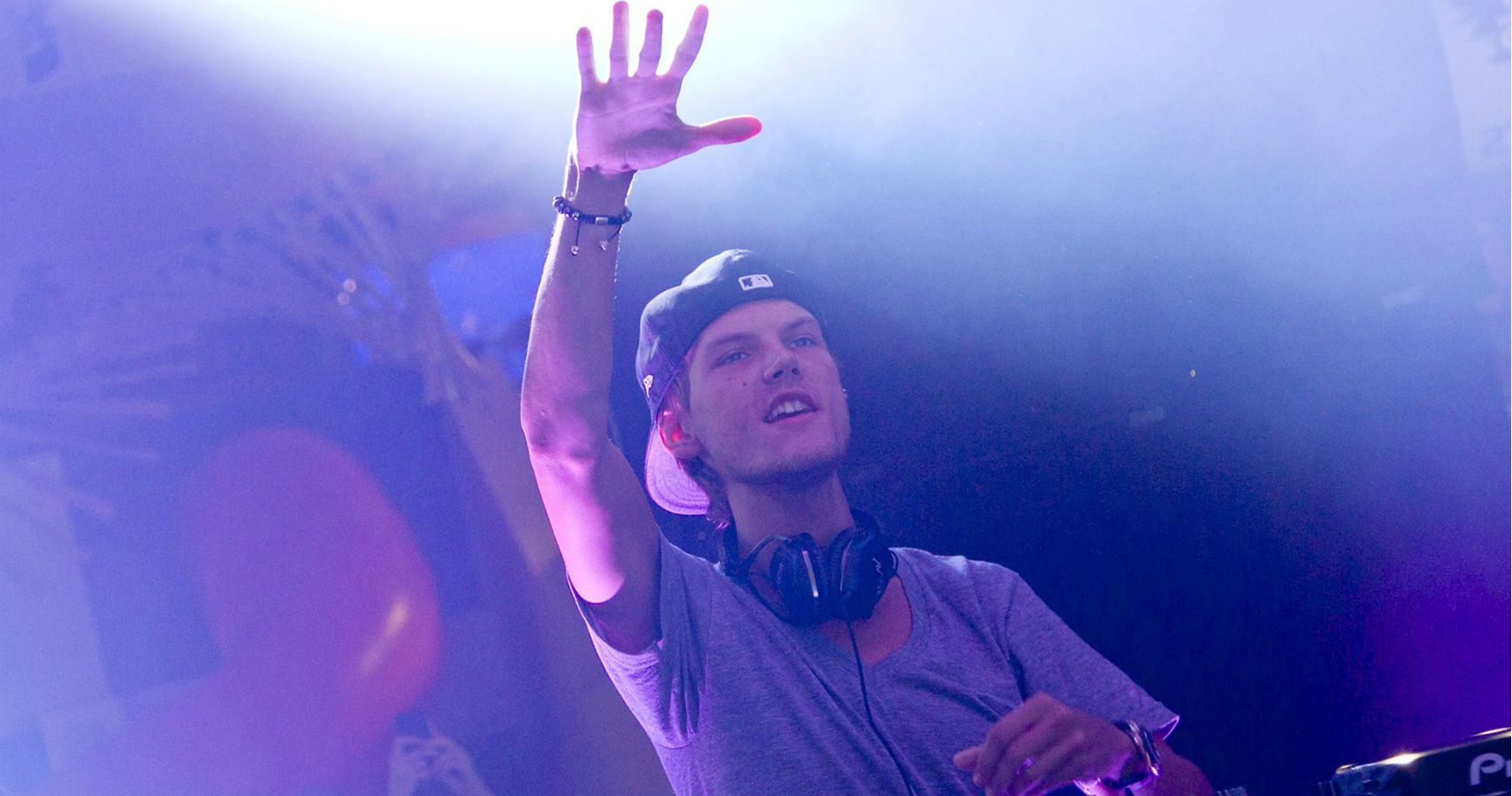 avicii-s-autopsy-released-foul-play-ruled-out-therichest