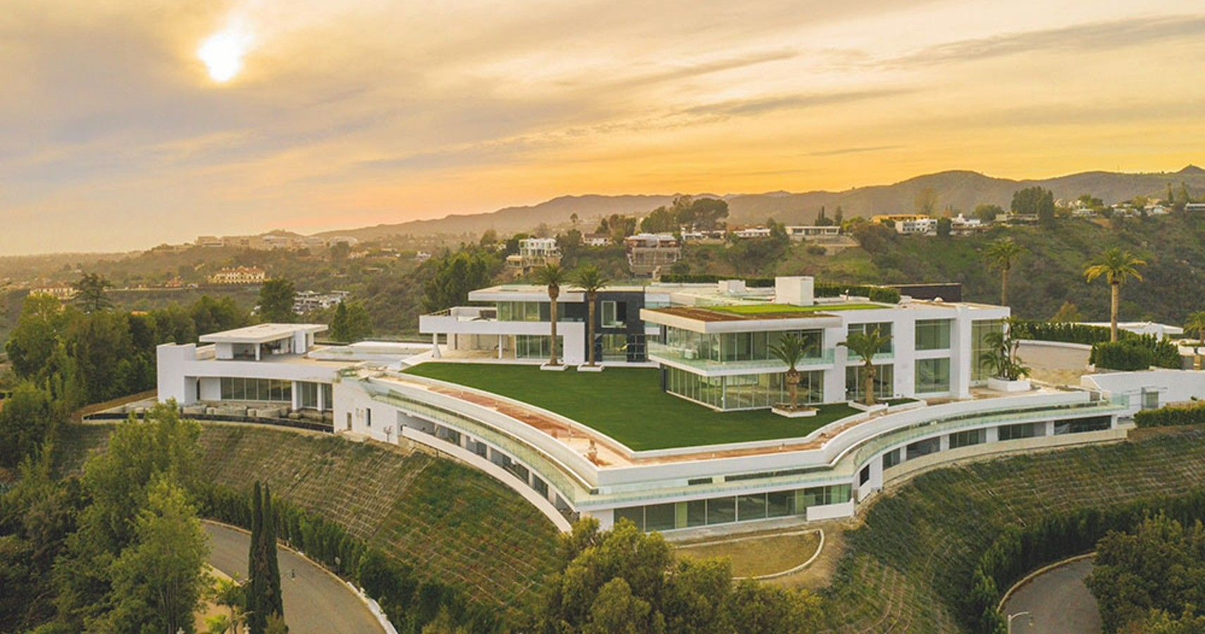 The end of 'bigger is better'? America's most expensive house sits unsold  in sign of the times