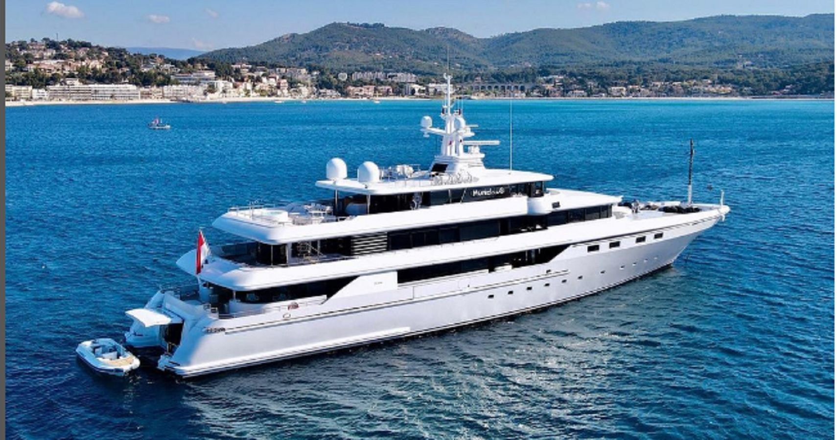 richest superyacht owners