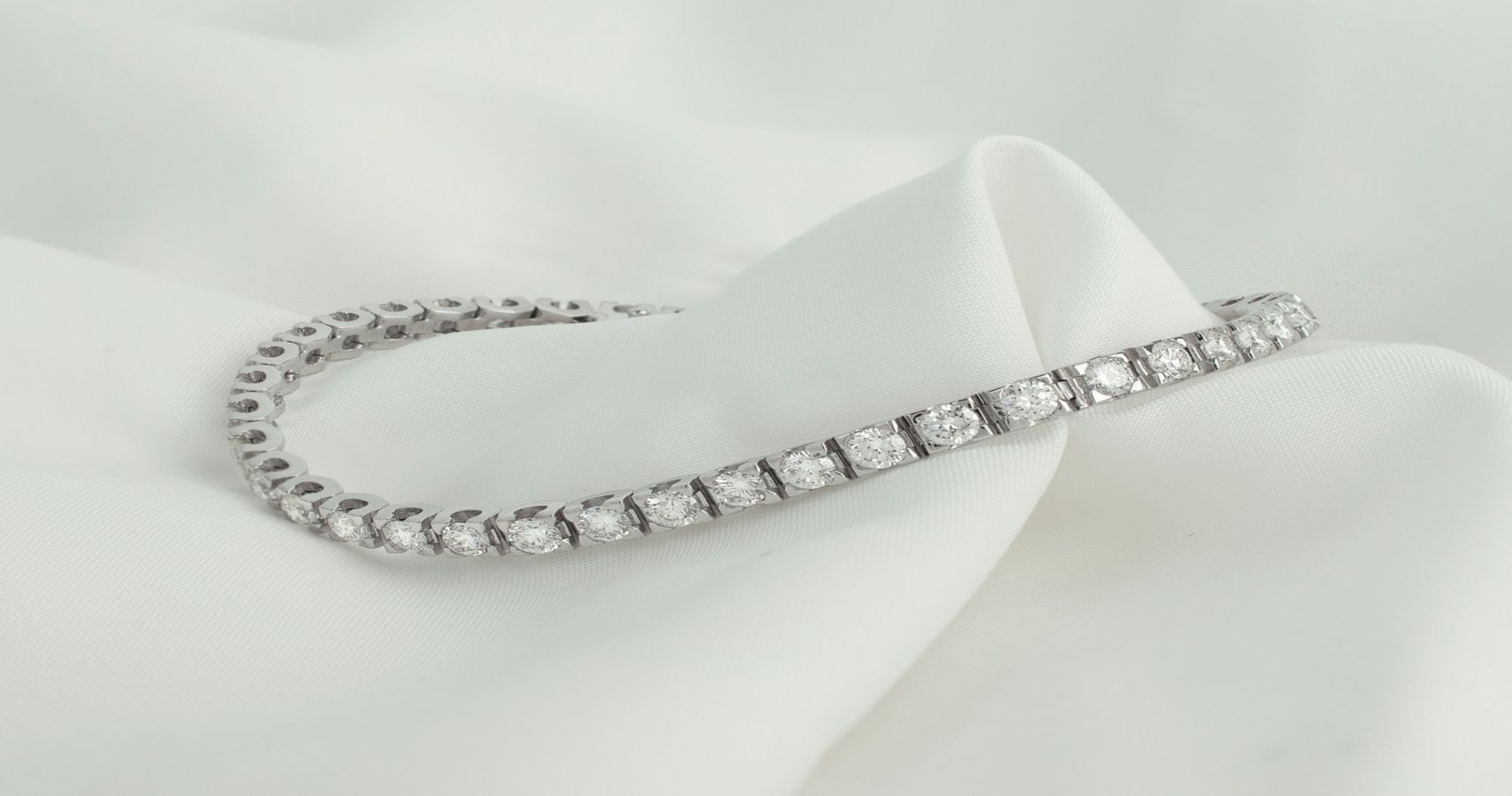 Heavy 1 Carat Diamond Bracelet, 7 Inches | SuperJeweler