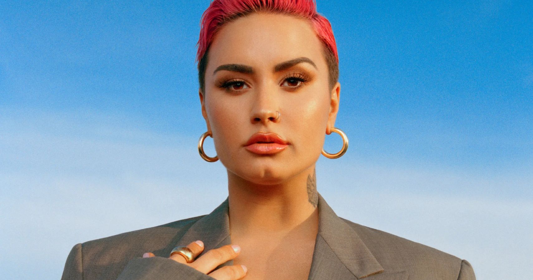 Demi Lovato Had To Postponed Her Illinois Concert After Loses Her Voice