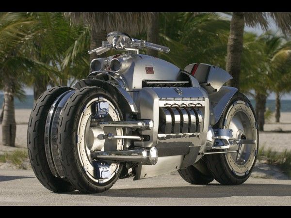 A Picture Of The Dodge Tomahawk V10 Superbike