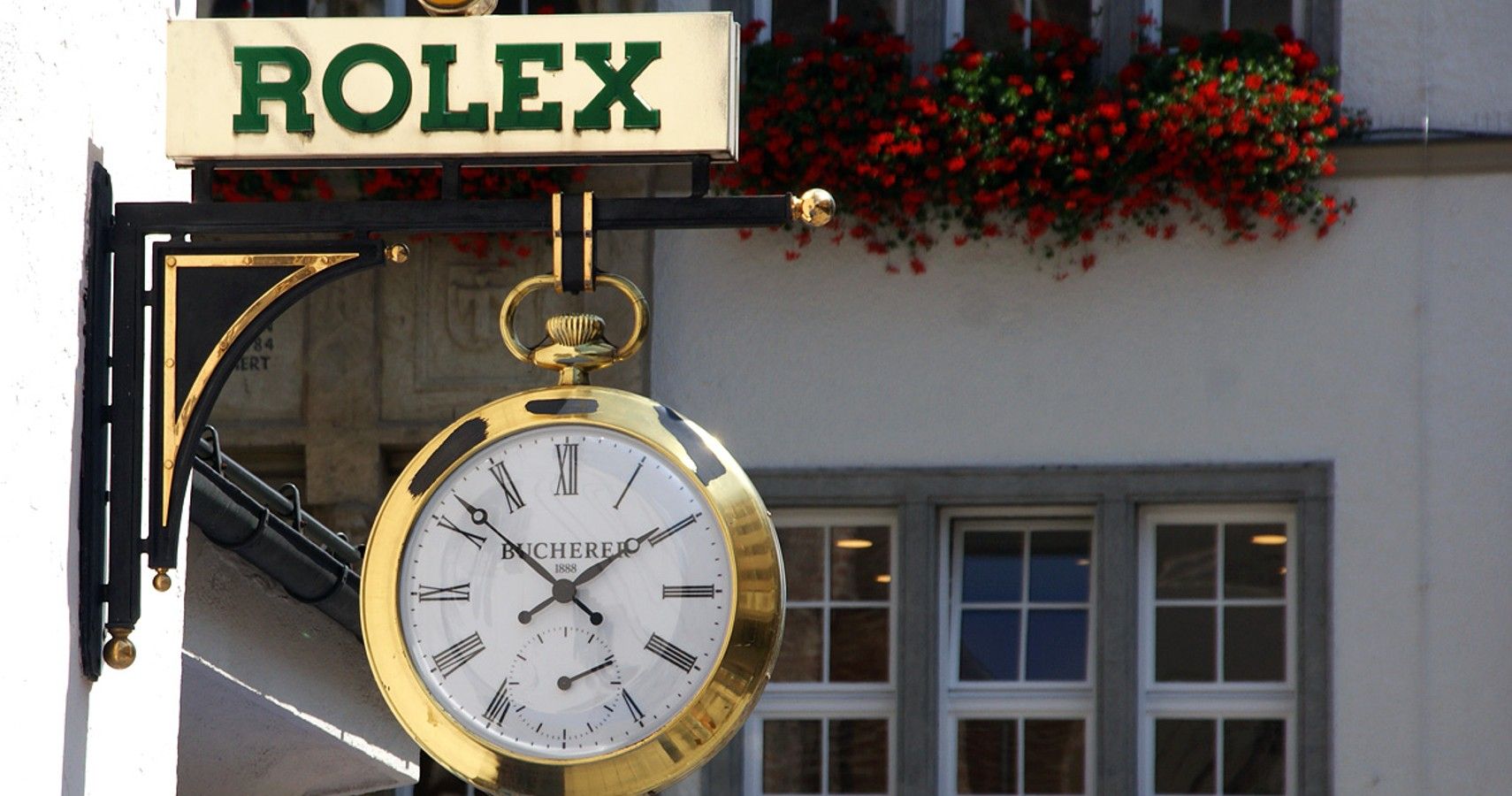 How Rolex Became One of the Biggest Watchmakers In The World