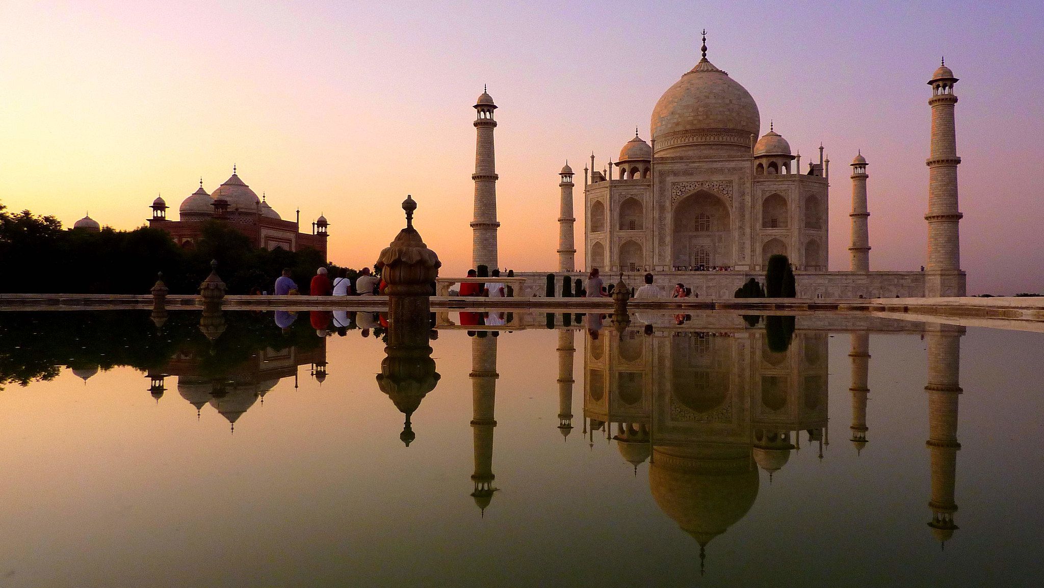 A Picture Of The Taj Mahal