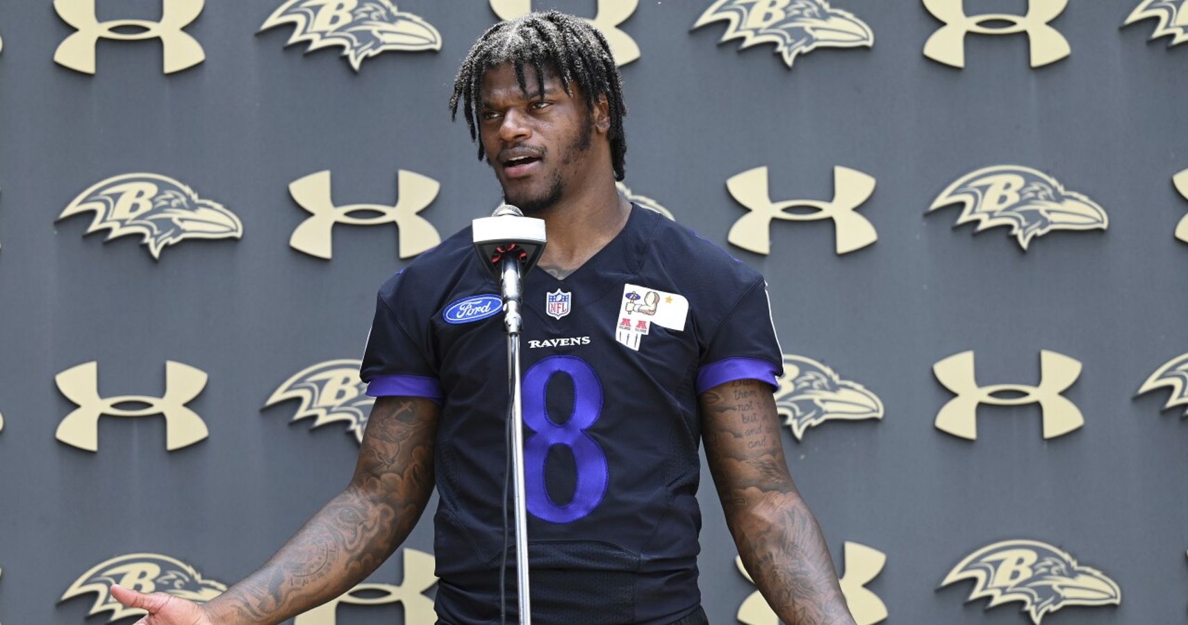 Lamar Jackson: Baltimore Ravens quarterback deletes profane tweet