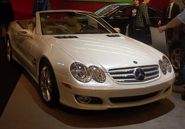 A Picture Of The Mercedes-Benz SL Class
