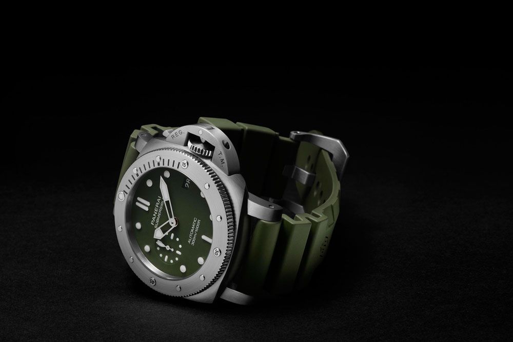A Picture Of The Panerai Luminor Submersible