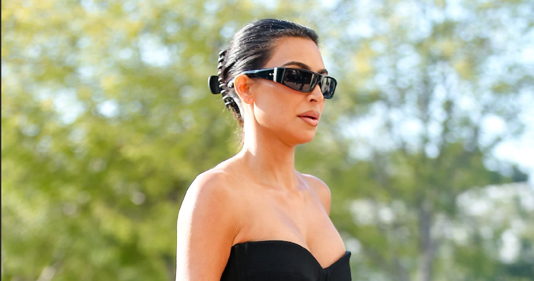 Kim Kardashian Stuns In Rare Barbie Choker Previously Worn By