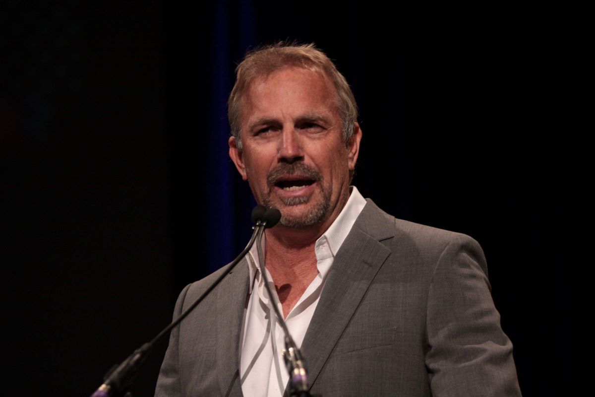 Kevin Costner To Pay $63,000 In Monthly Child Support After Finalizing ...