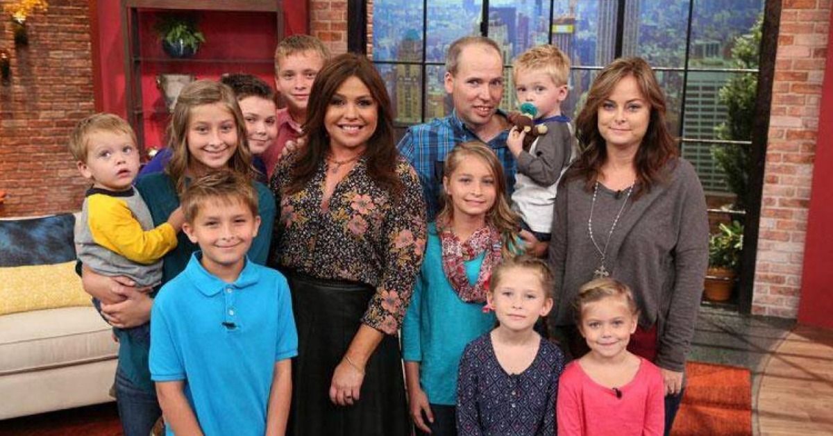 How Celebrity Chef Rachael Ray Made Her $100 Million Fortune