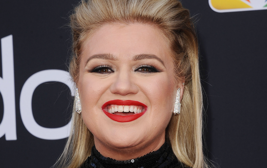 Kelly Clarkson Not Afraid Of Paying  Legal Fees To Avoid Giving Ex More Money