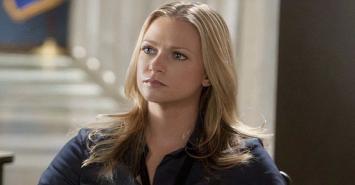 AJ Cook as JJ in Crimnal Minds